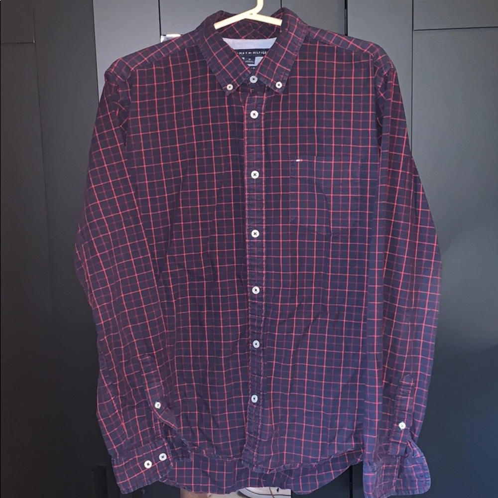 Tommy Hill figure button down size medium